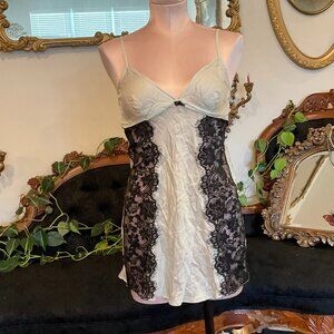 Vintage Victoria’s Secret Green Black Floral Lace Babydoll Lingerie Dress Size S